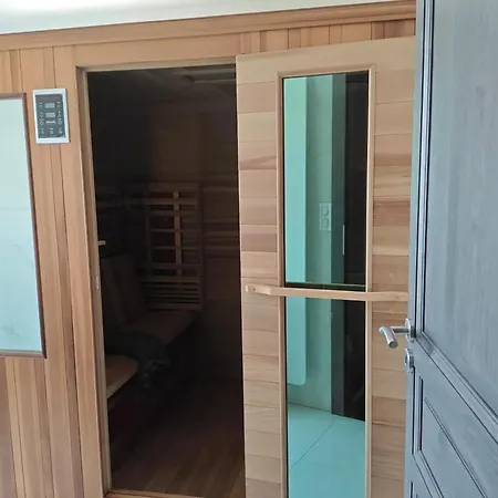 Maison Familiale Avec Sauna A